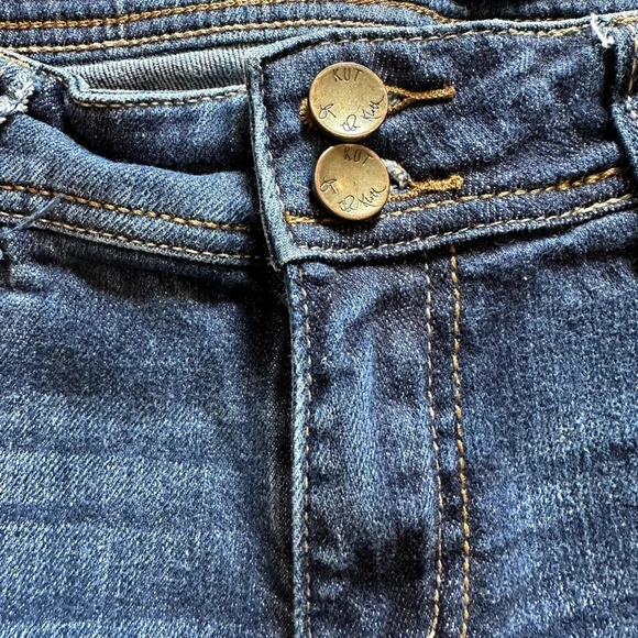 Kut from the Kloth Dark Wash Raw Hem Double Button Bermuda Shorts- Women's 6 - Picture 3 of 11